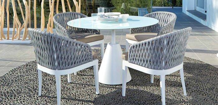 Buenos Garden Dining Table and Chairs