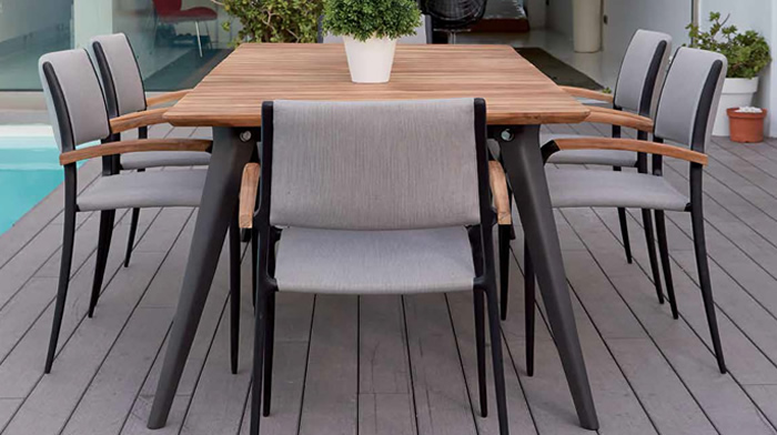 Calcuta Garden Dining Table and Chairs