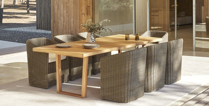 Point 1920 Heritage Dining Set