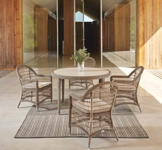 Skyline Design Arena Dining Set 